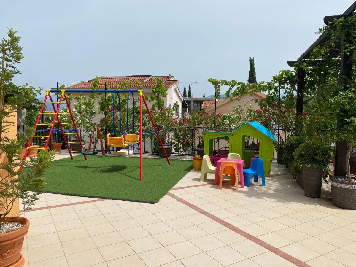 Apartments Villa Viktoria Tivat Luaran gambar