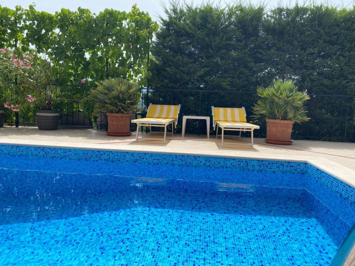 Apartments Villa Viktoria Tivat Luaran gambar