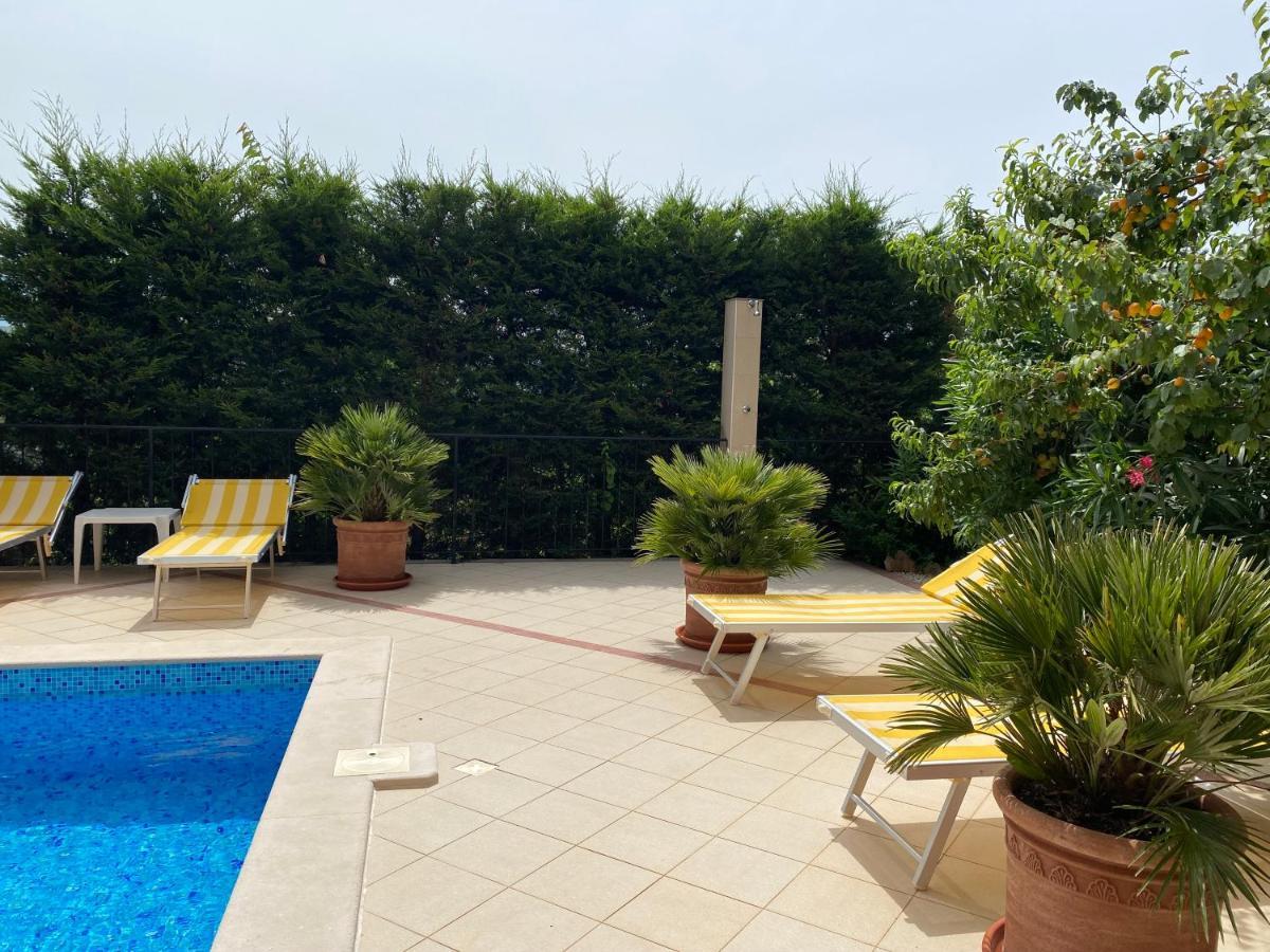 Apartments Villa Viktoria Tivat Luaran gambar