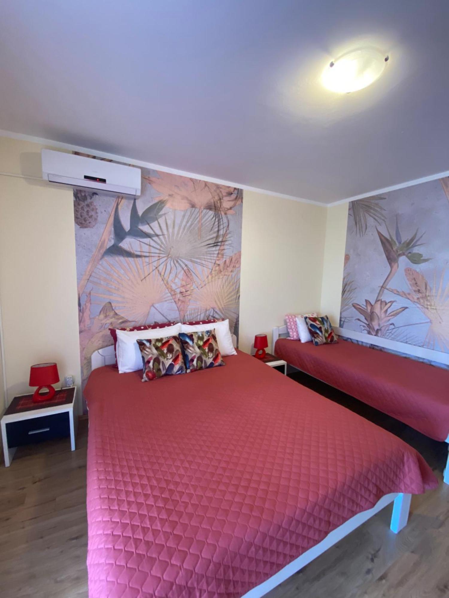 Apartments Villa Viktoria Tivat Luaran gambar