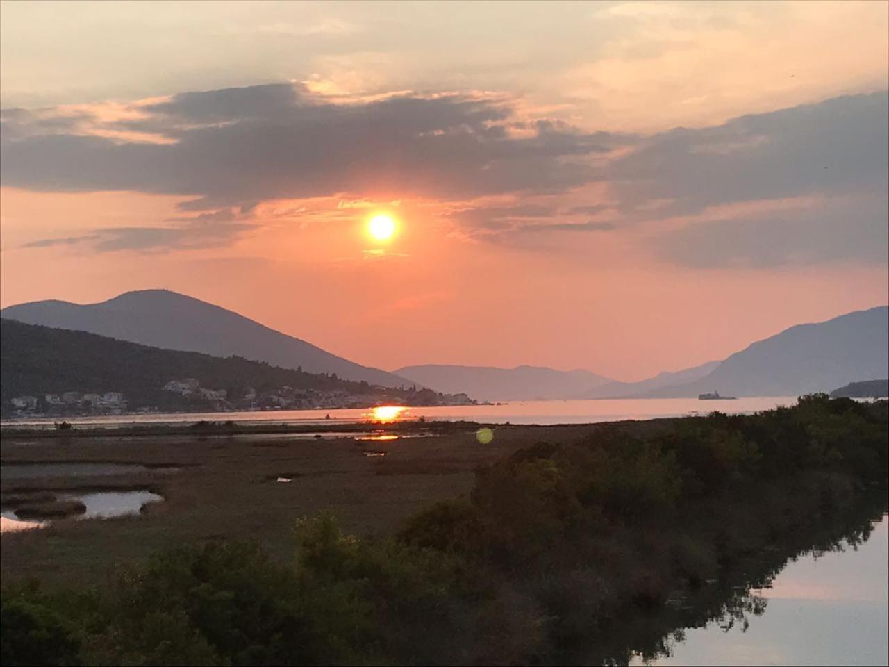 Apartments Villa Viktoria Tivat Luaran gambar