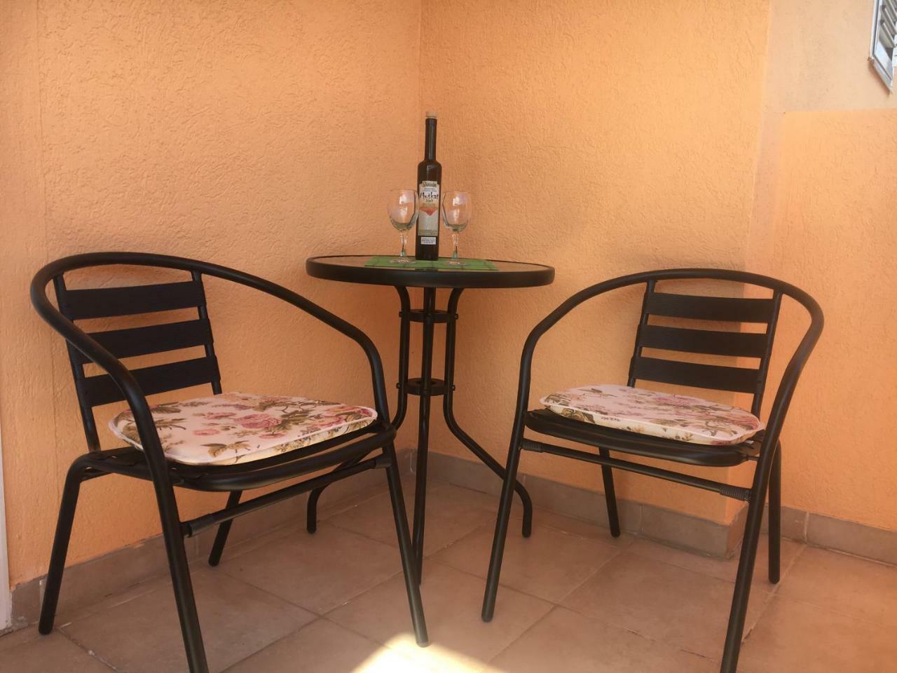 Apartments Villa Viktoria Tivat Luaran gambar