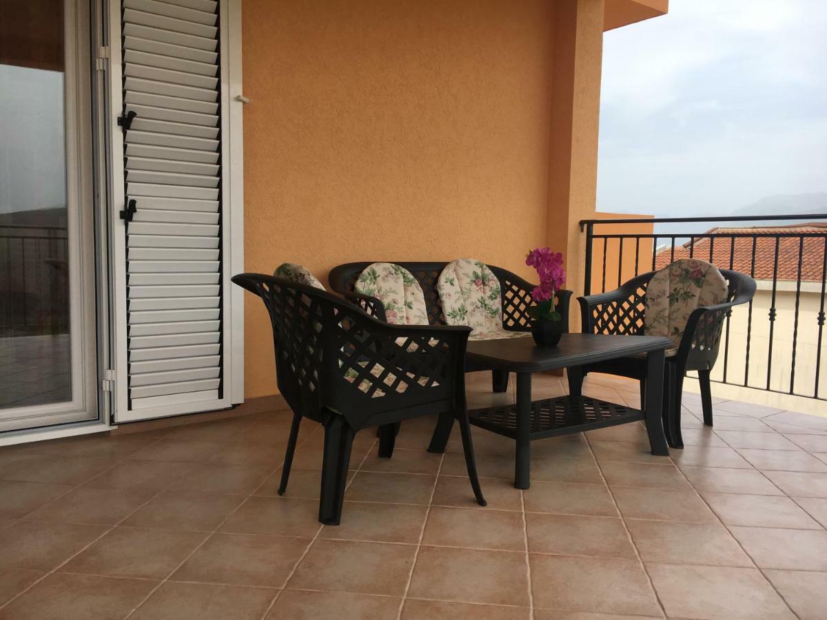 Apartments Villa Viktoria Tivat Luaran gambar